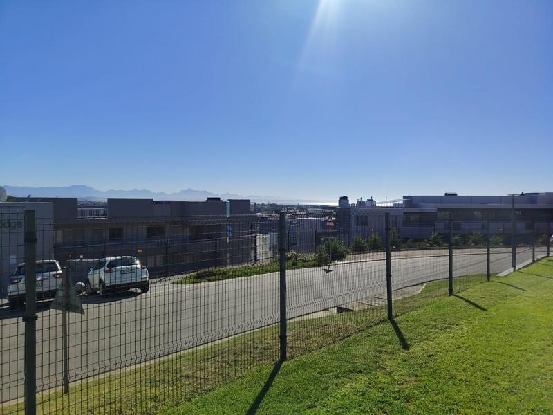 To Let 3 Bedroom Property for Rent in Island View Western Cape